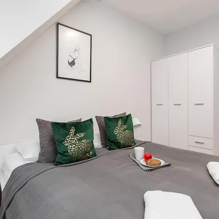 Charming 1-bedroom By Renters 코워브제크