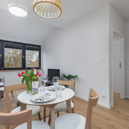 Charming 1-bedroom By Renters Apartman Kołobrzeg