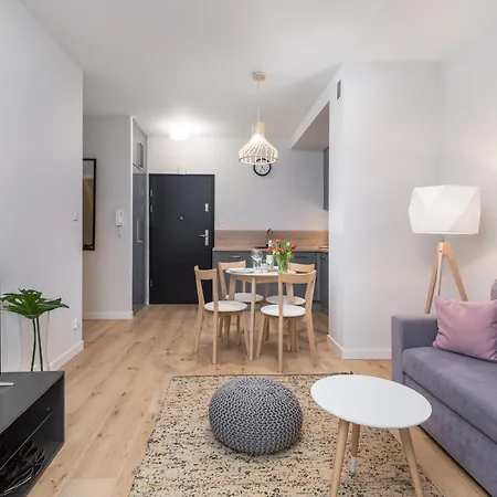 Charming 1-bedroom By Renters Kołobrzeg