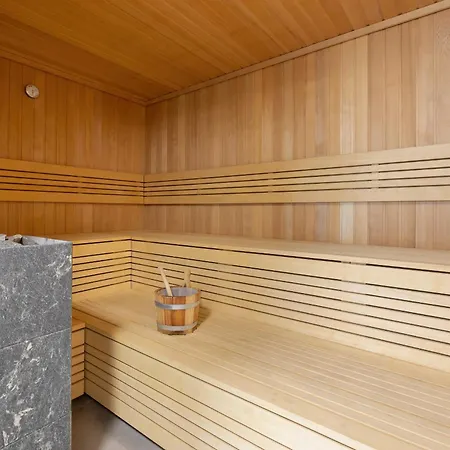 Charming 1-bedroom By Renters * Kolobrzeg