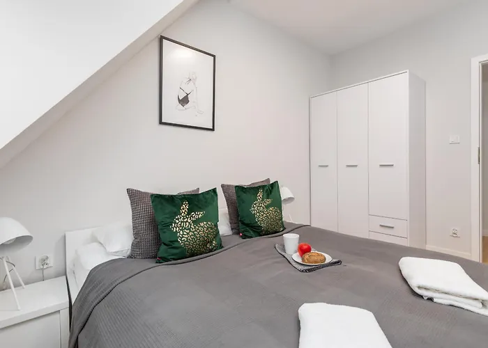 Charming 1-bedroom By Renters Kołobrzeg