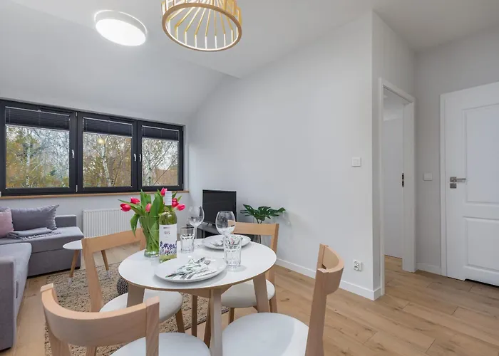 Charming 1-bedroom By Renters Apartment Kolobrzeg