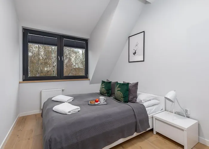 Apartman Charming 1-bedroom By Renters